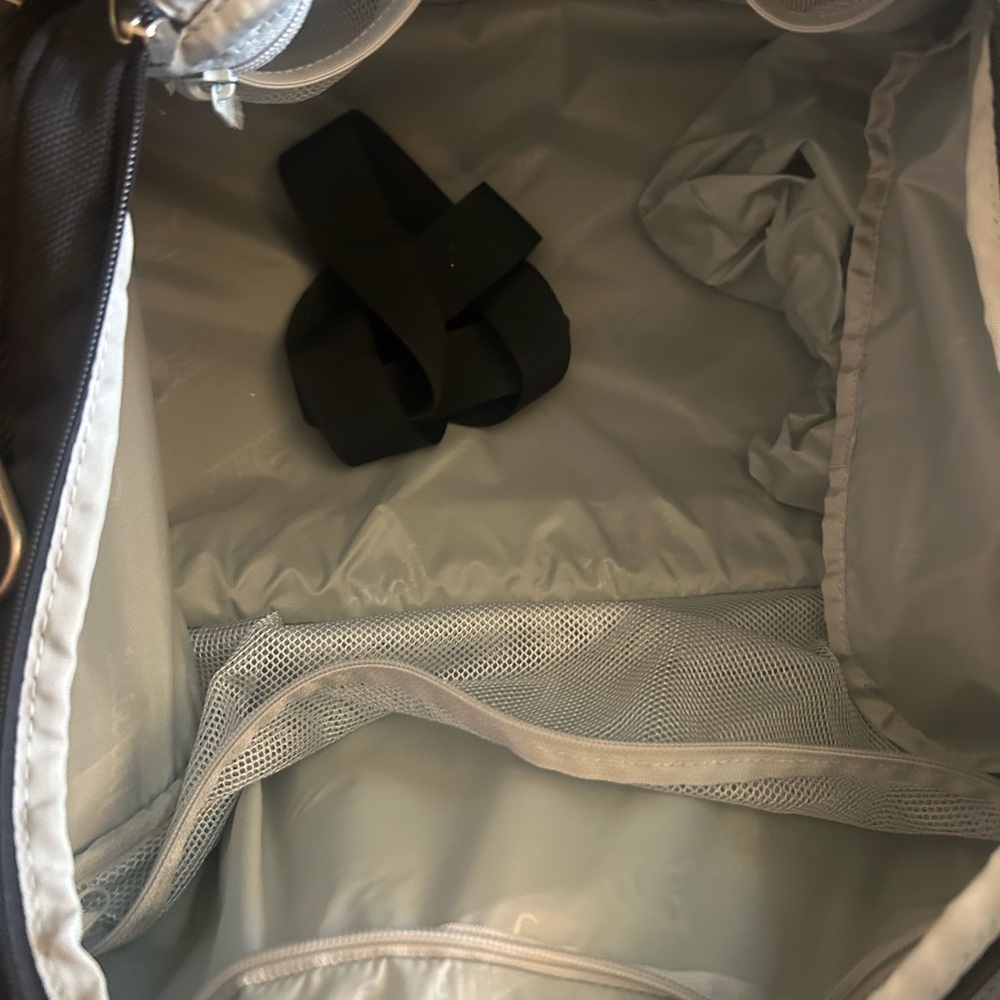 Titleist Golf Black and White Rolling Expandable Travel Bag - Picture 11 of 16